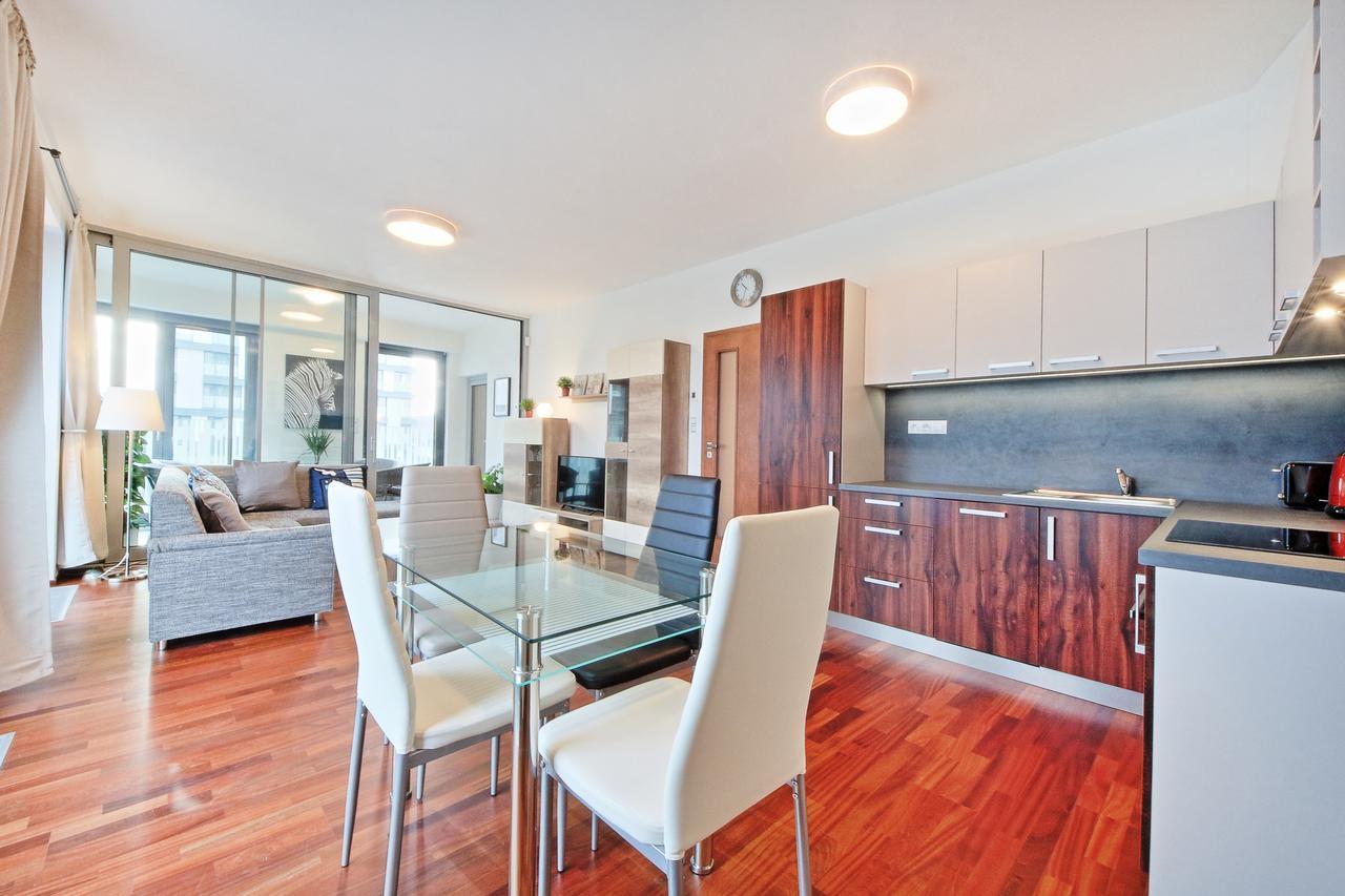 Ol Apartments Прага Экстерьер фото
